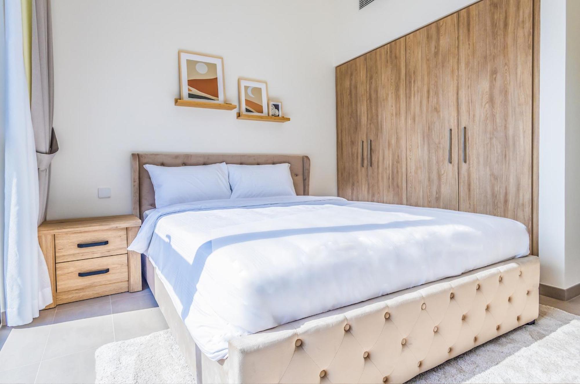 Elite Lux Homes - Upscale & Stylish 2br In Hills Dubai
